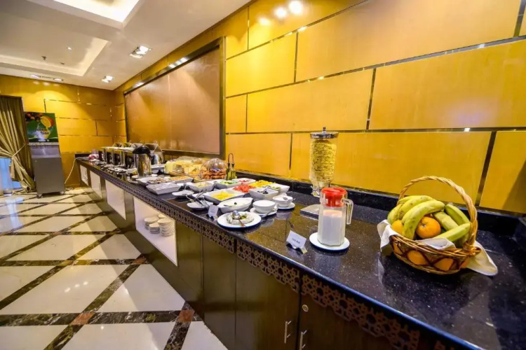 Exquisite Suite Minutes From Al Mamzar Beach