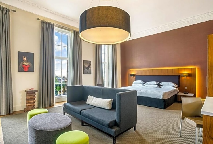 Double Suite