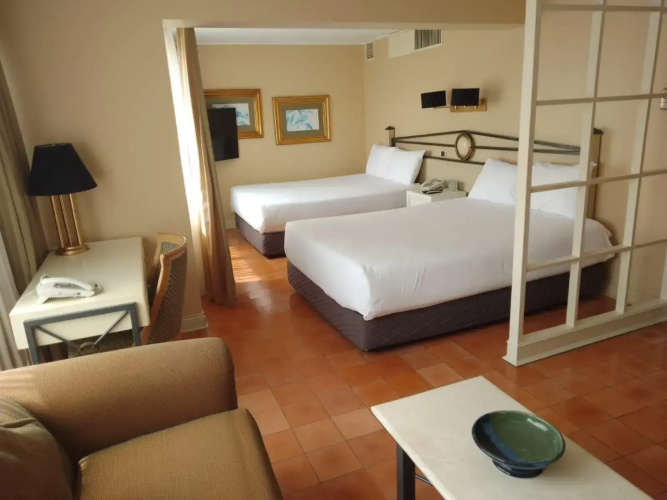 Suites del Bosque Hotel