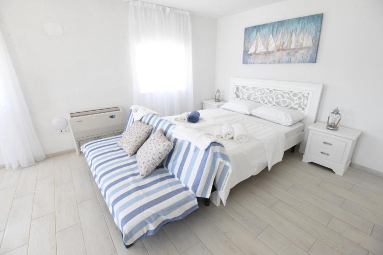 Studio with sea view