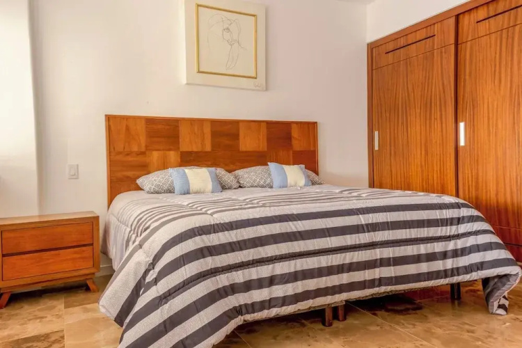Exclusive 5th Ave Apt with Private Pool