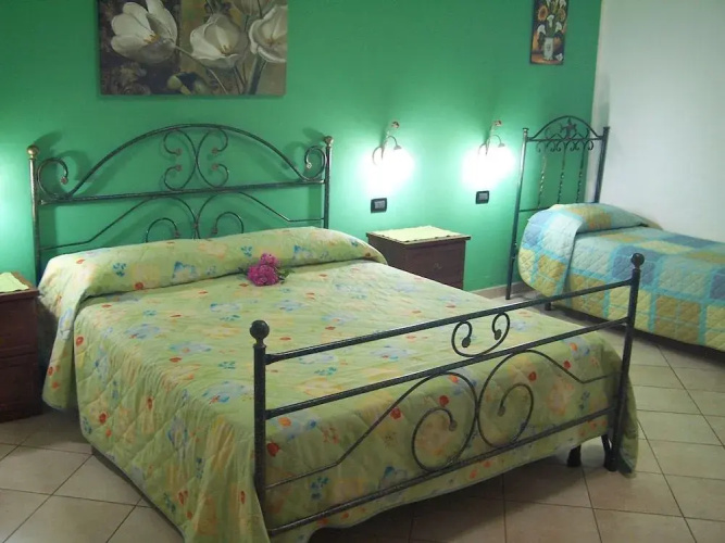 Mariposa Bed  Breakfast