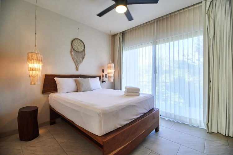 1 bedroom Penthouse with Private Rooftop & Plunge Pool in La Veleta