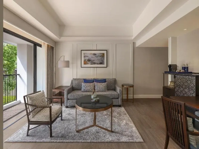Deluxe Double Suite with balcony