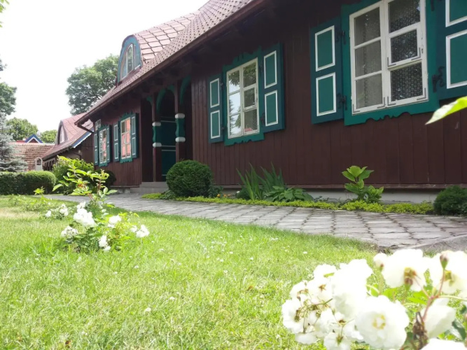 Nidos Gaiva, svečių namai
