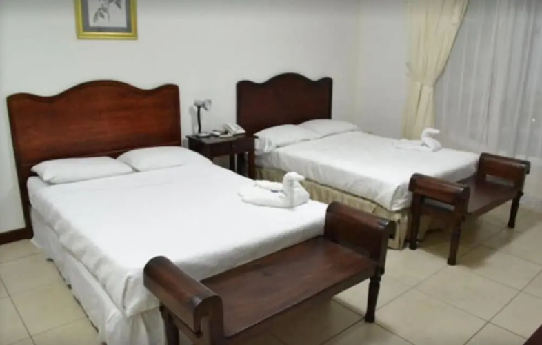 Maracas Inn
