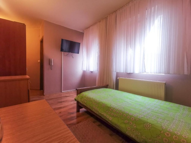 Deluxe Single room