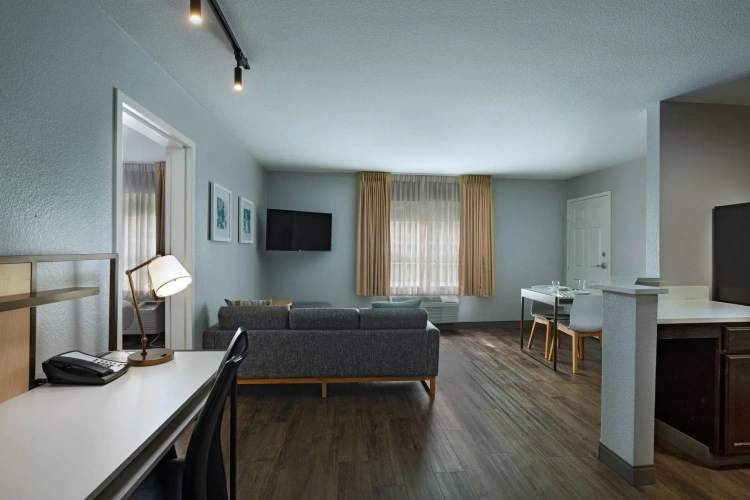 1 Bedroom Double Suite