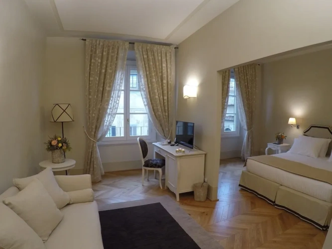 Classic Double room with city view