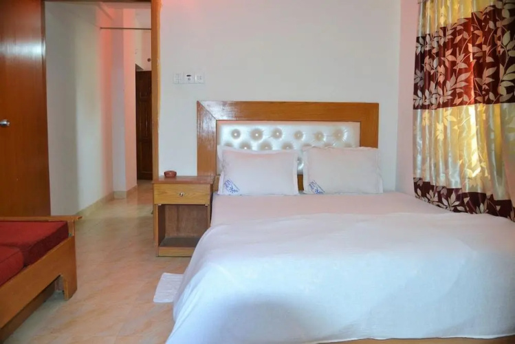 Hotel Pink Shore