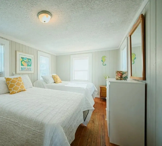 Oceanfront Ocean Drive Cottage