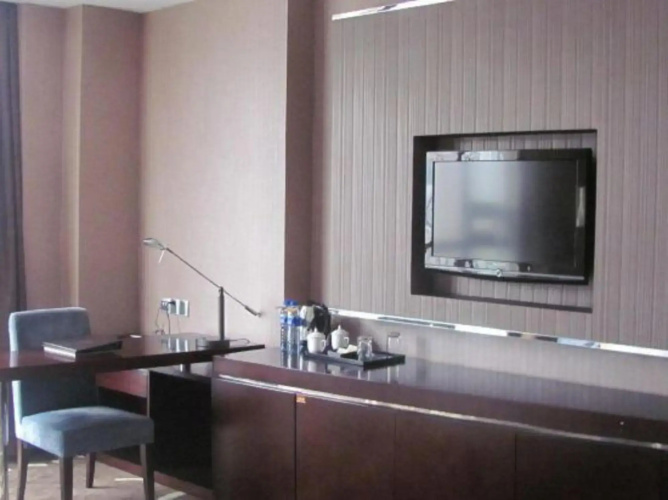 Eastern Kaiyue Business Hotel