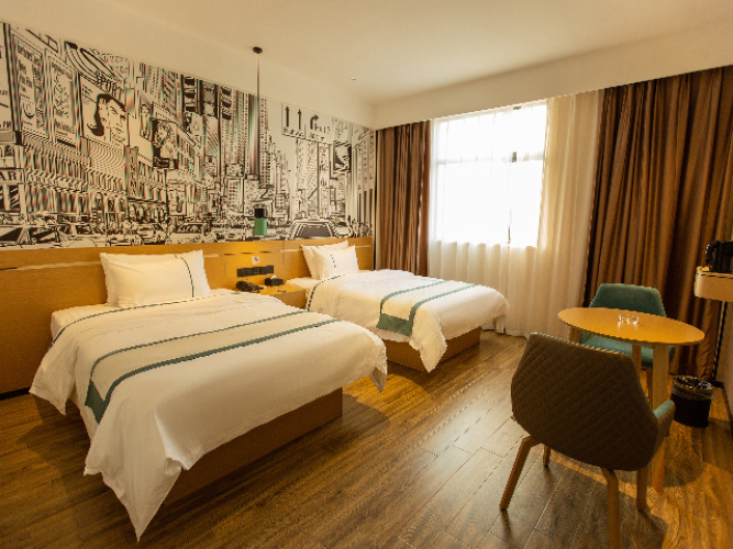 Standard Twin room