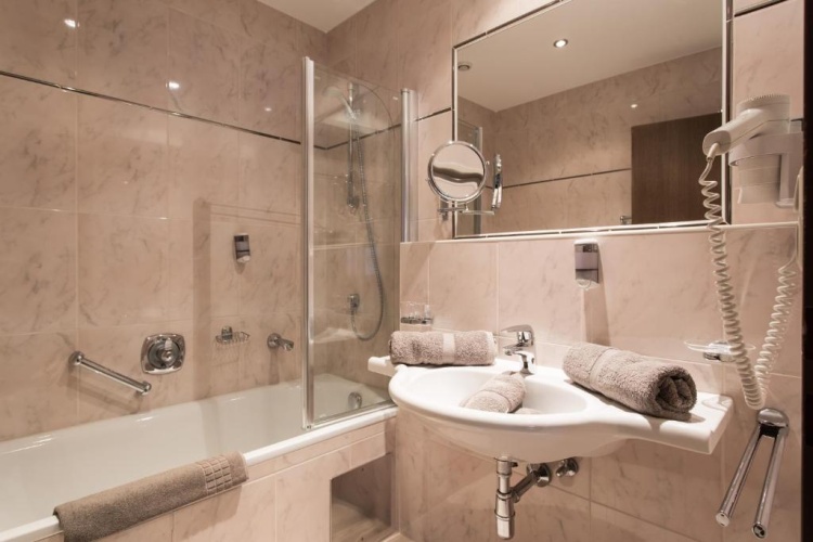 Suite with balcony and with view