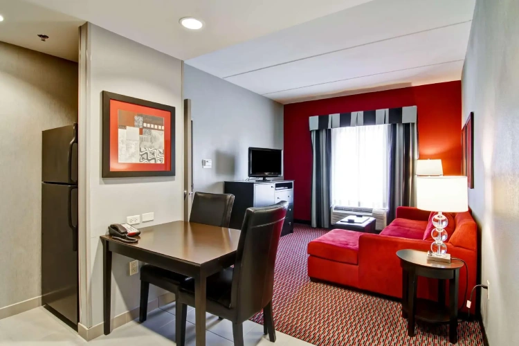 1 Bedroom Quadruple Suite