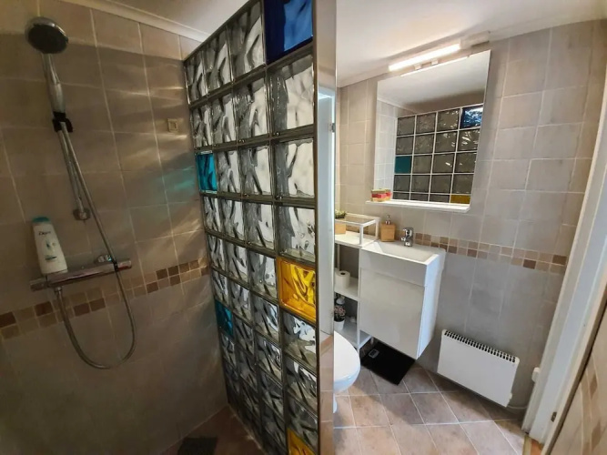 Bright And Central, 2-bedroom, Fully Equipped