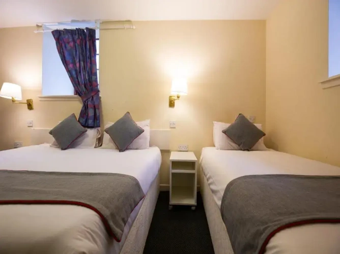Standard Twin room