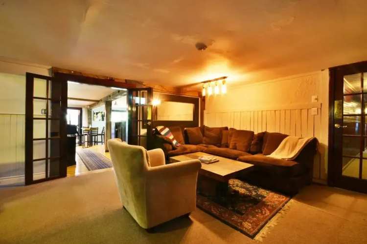 Sutton's Haven Inn