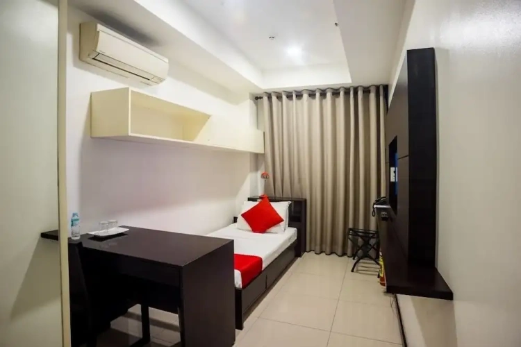 Standard Single Studio