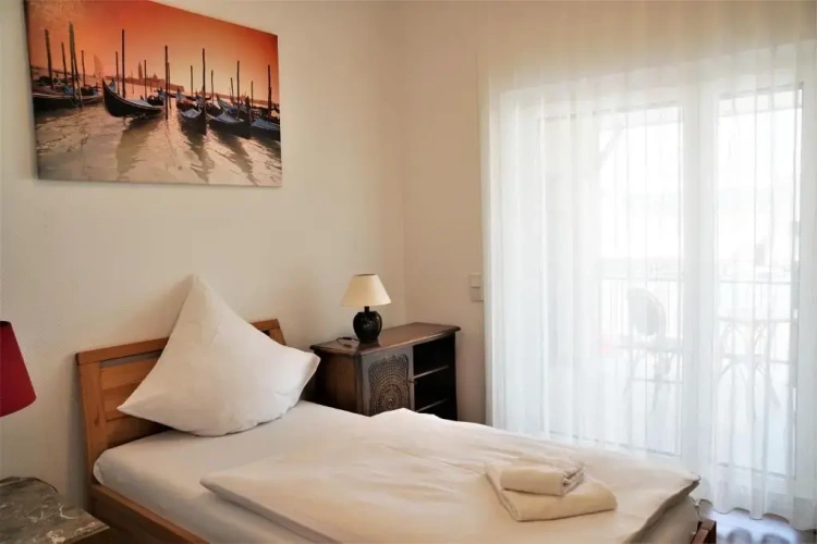 Deluxe Single room