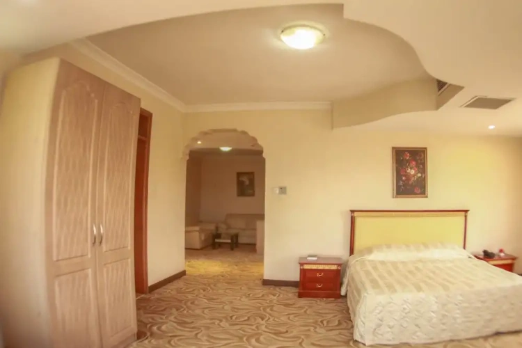 Standard Double Suite