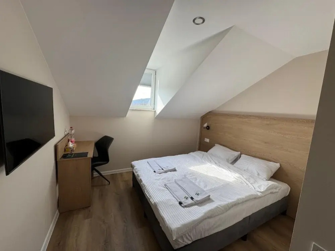 Promenaden Hotel