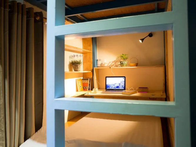 KHA Hostel & Cafe