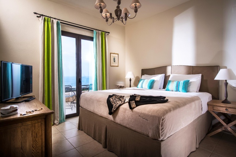 Executive Suite with garden view