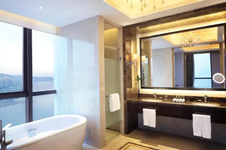 Standard room with river view