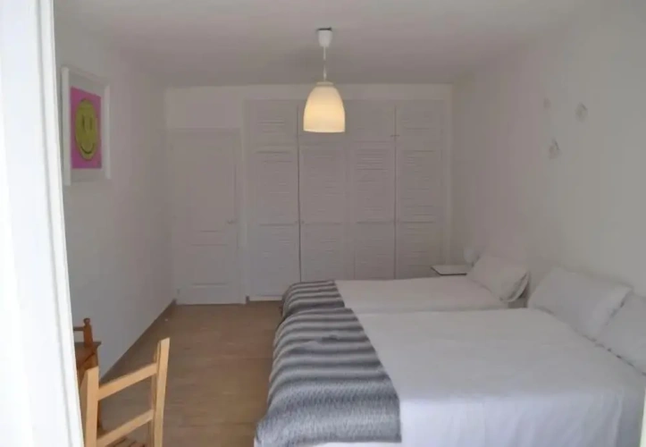 4 Bedrooms Villa