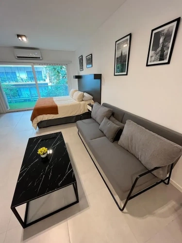 Deluxe Studio