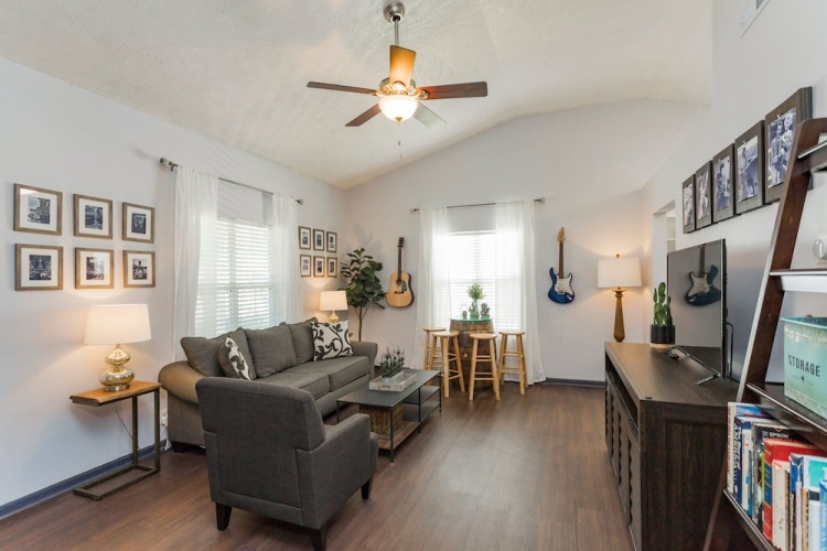 3 Bedrooms Cottage