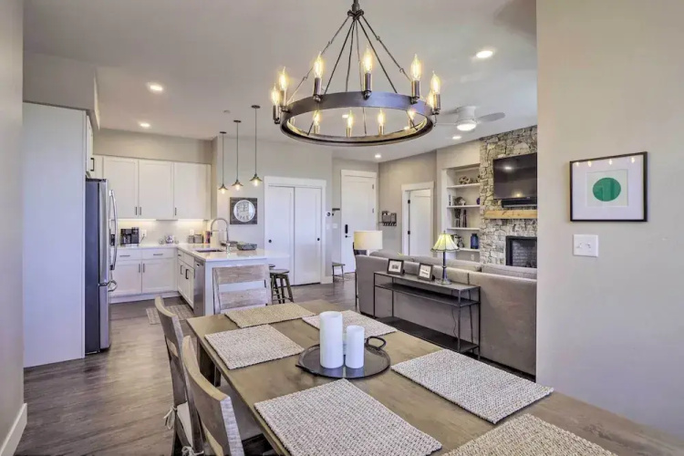 Winter Park Condo w/ Fireplace - 4 Mi to Slopes!