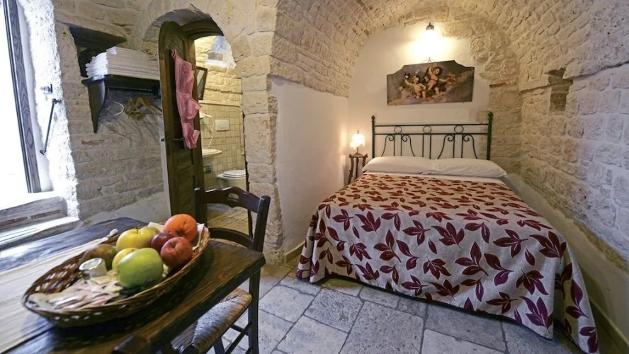 2 Bedrooms Attic Apartment