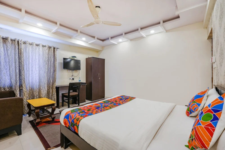 FabExpress Amazing Inn