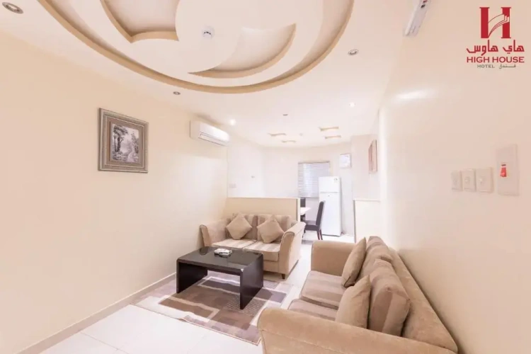 2 Bedrooms Apartment