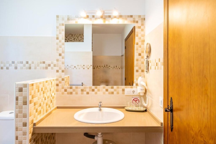 2 Bedrooms Cottage