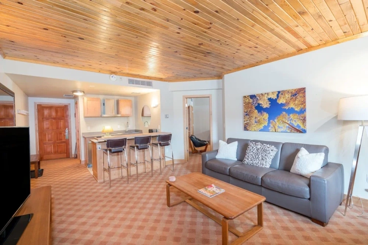 1 Bedroom Deluxe Suite with balcony