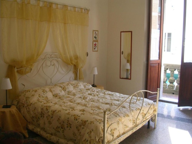 Standard Triple room with balcony