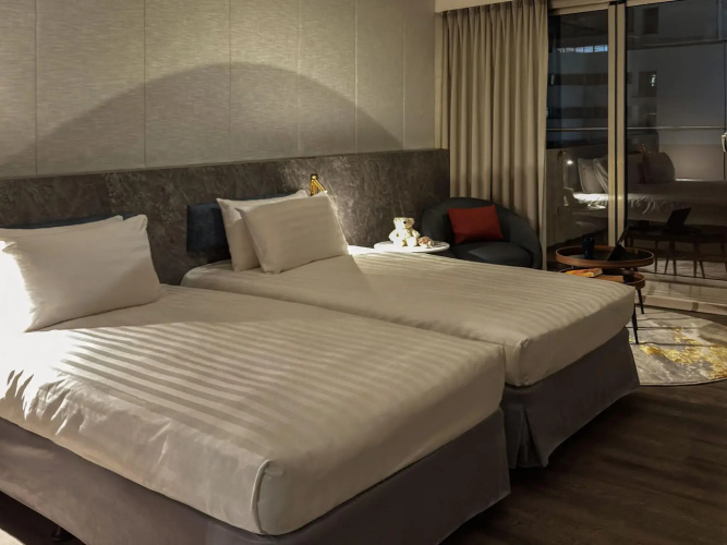 Metro Hotel - Howard Group
