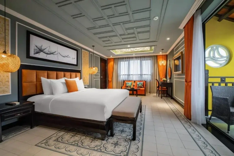 Deluxe Double room with balcony and with city view