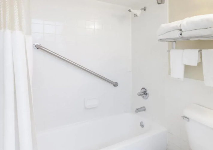 Ramada by Wyndham Clinton