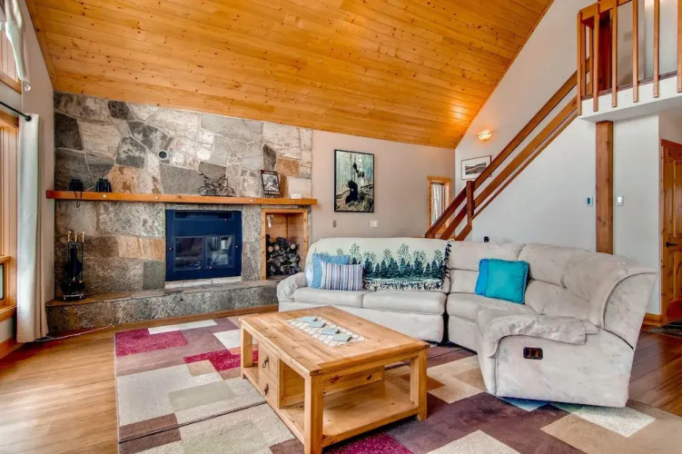Royal Buffalo - 3 Br home by RedAwning