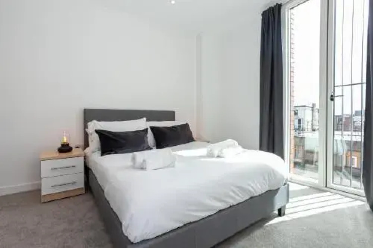 Spacious 2 Bed Apartment in Central Manchester