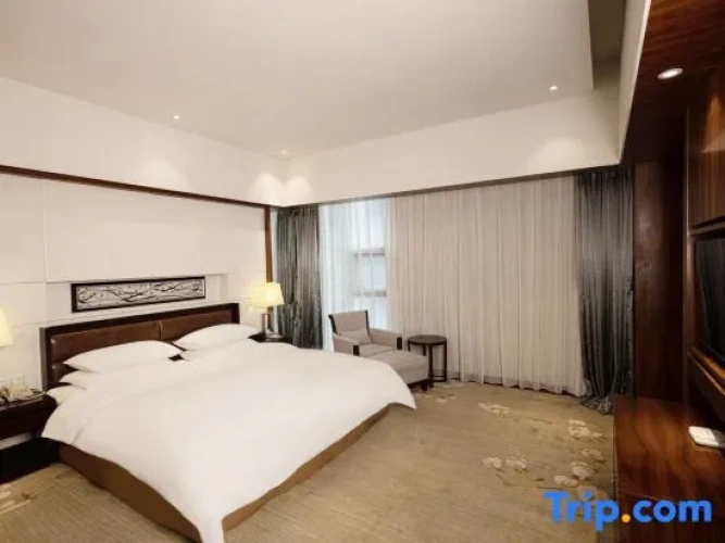 Deluxe Double Suite