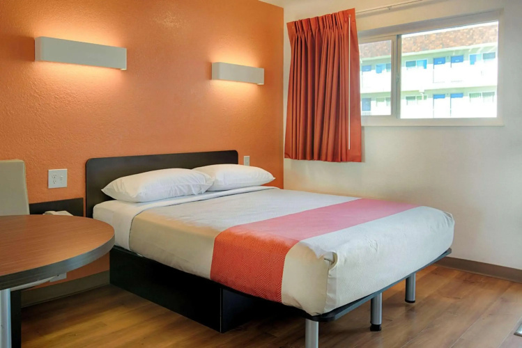 Motel 6 Mammoth Lakes, CA