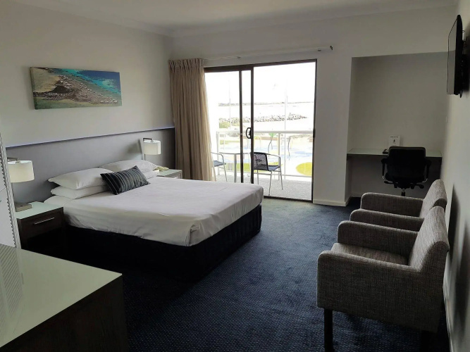 Ocean Centre Hotel