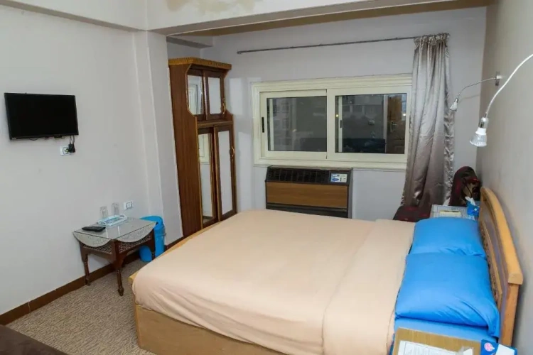 Standard Double room with city view