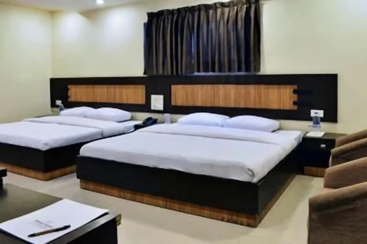 Deluxe Quadruple room