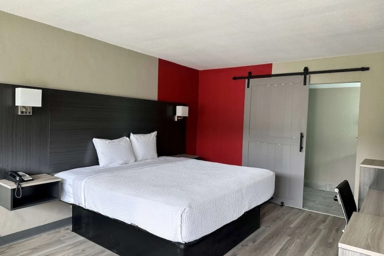 Standard Double Basement room